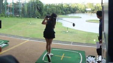 Cara Olahraga Golf Tarik Minat Gen Z Perempuan