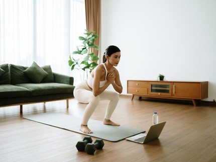 10 Olahraga Praktis di Rumah yang Ampuh Bantu Diet Turun Berat Badan