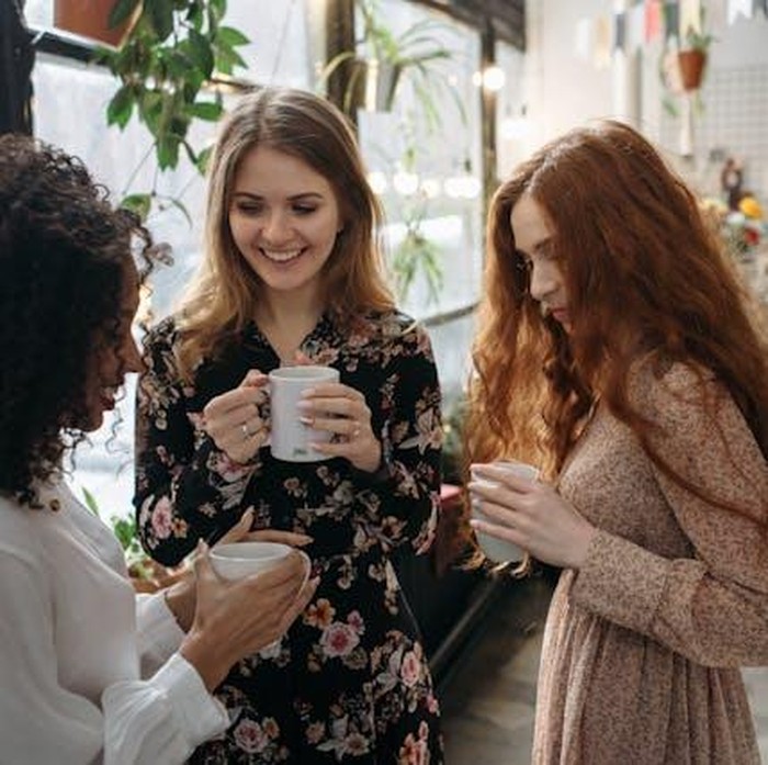 Mereka bukan sekadar pelit dalam soal uang atau waktu, tapi juga perhitungan dalam hal perasaan dan perhatian.