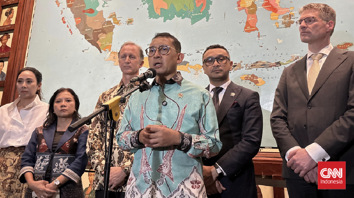 Fadli Zon Ungkap Cara Belanda Bawa Fosil Homo Erectus 'Java Man' ke RI