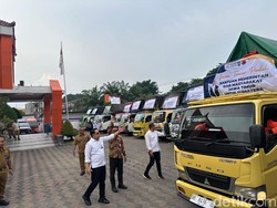BPBD Jatim Kirim 127 Ton Bantuan Banjir ke Sumatera dan Aceh