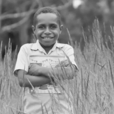 Bocah Papua Rela Kubur Mimpi Liburan di Pantai Demi Bantu Korban Bencana Sumatera