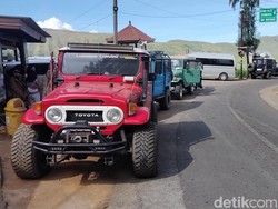 Jelang Nataru, Ratusan Jip Wisata Bromo Sold Out!