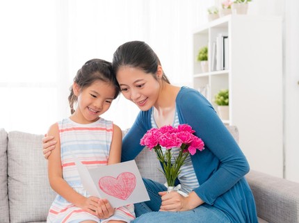 60 Puisi tentang Ibu, Lengkap dari yang Singkat, Terbaik, Menyentuh Hati & Penuh Makna