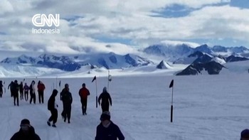 Pelari di Antartika Isi Waktu Luang, Lari Terbalik Sejauh Satu Mil