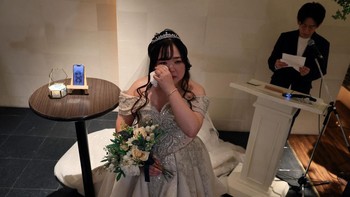 FOTO: Wanita Jepang Menikahi Pasangan AI Impiannya