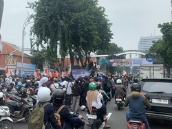 Ada Demo, Lalu Lintas di Sekitar Grahadi Surabaya Macet