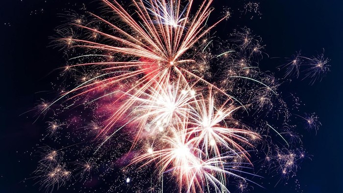 Empati Musibah, Perayaan Tahun Baru 2026 di Sejumlah Kota Tanpa Kembang Api dan Konser