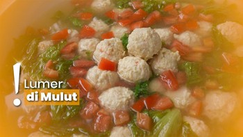 Resep Sup Selada Bola Udang Ayam ala Chef Steby, Kuahnya Ngaldu Banget!