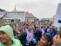 Buruh Demo di Pendopo Bupati Serang, Minta UMK Naik 12%