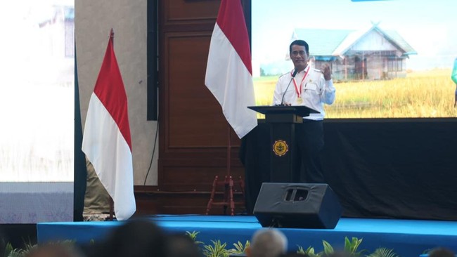 Menteri Pertanian (Mentan) Andi Amran Sulaiman mengaku memecat seorang pegawai pelaku pungutan liar (pungli) bantuan alat dan mesin pertanian (alsintan).