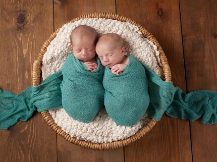 100 Nama Bayi Kembar Laki-laki Islami dan Artinya, Lengkap dari A-Z