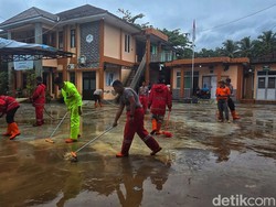 Puskesmas Palabuhanratu Dikepung Banjir Lumpur, Layanan Medis Lumpuh