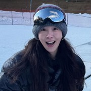 Simak Potret Menawan Aktris Korea Han Ji Min Saat Berseluncur di Musim Dingin