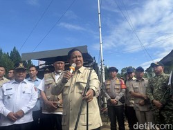 Prabowo Targetkan Huntara untuk Korban Banjir Agam Sumbar Selesai Sebulan