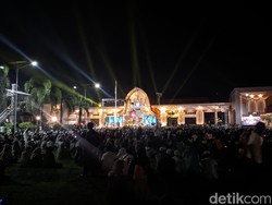 Opick dan Penyanyi Mesir Mohamed Youssef Ajak Warga NTB Berselawat