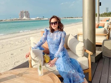 Intip 7 Gaya Hidup Kelas Atas Shandy Aulia, Golf di Dubai hingga Barang Branded