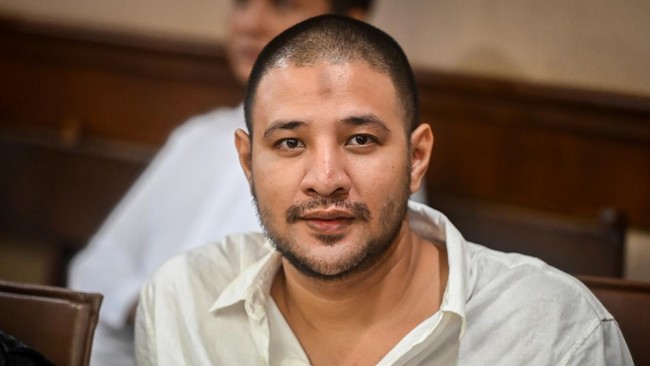 Polisi membantah pengakuan terdakwa pengedar narkoba di Rutan Salemba, Ammar Zoni, terkait penyiksaan dan pemerasan saat diperiksa penyidik kepolisian.