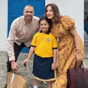 Ini 7 Potret Tasya Farasya & Ahmad Assegaf Kompak Hadiri Acara Sekolah Anak