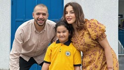 Ini 7 Potret Tasya Farasya & Ahmad Assegaf Kompak Hadiri Acara Sekolah Anak