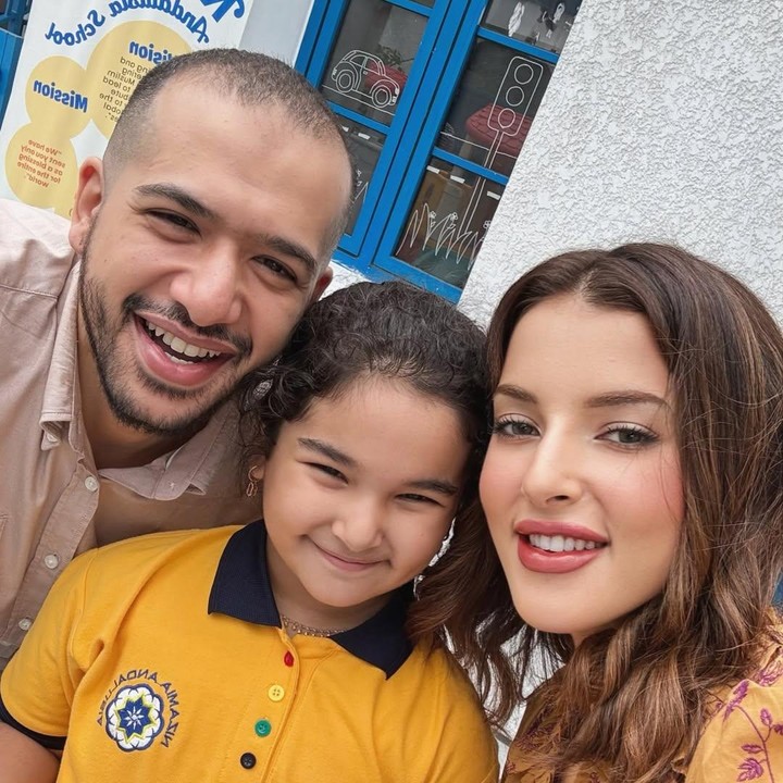 <p>Bahkan, ia tak sungkan mengabadikan foto bertiga bareng sang mantan suami. &ldquo;Ratu juara kami!&rdquo; tulis Tasya, dikutip dari laman Instagram <em>@tasyafarasya, </em>Kamis (18/12/2025).&nbsp;(Foto: Instagram @tasyafarasya)</p>