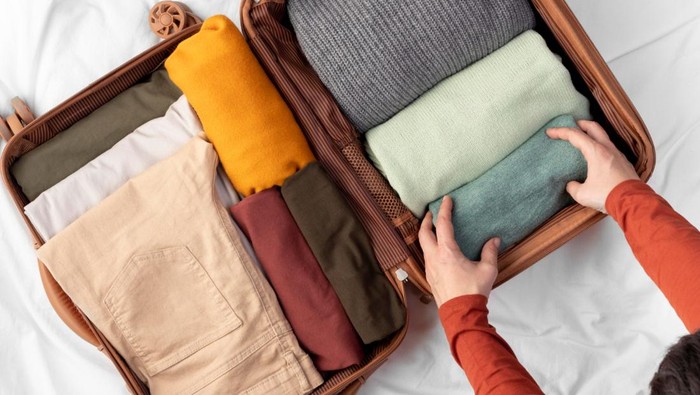 Anti Kusut! Ini 5 Jenis Bahan Pakaian yang Cocok untuk Traveling