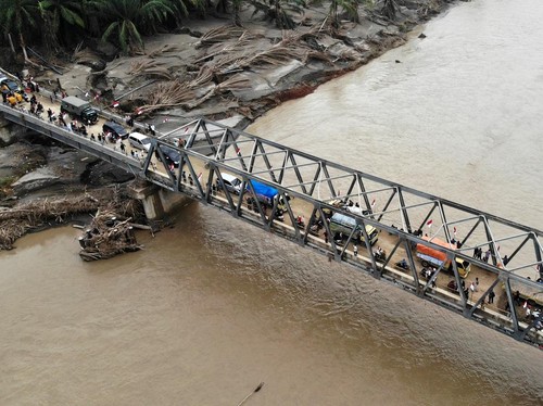 Korban Banjir Aceh Cuma Butuh 2 Hari Perbaiki Mandiri Jembatan Rusak