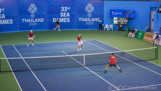 Ganda putri tenis Indonesia, Aldila Sutjiadi/Janice Tjen, meraih medali emas SEA Games 2025 setelah pasangan kalahkan Thailand.