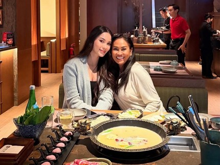 Momen Bumil Alyssa Daguise 'Ngedate' Bareng Ibunda, Potret Baby Bump Curi Perhatian