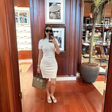 Intip 7 Gaya Hedon Aura Kasih, Plesiran ke Luar Negeri hingga Tenteng Tas Branded