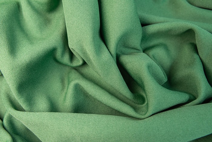 Bahan rayon untuk traveling. Bahannya ringan, jatuh, dan terasa sejuk di kulit/Foto: Freepik.com