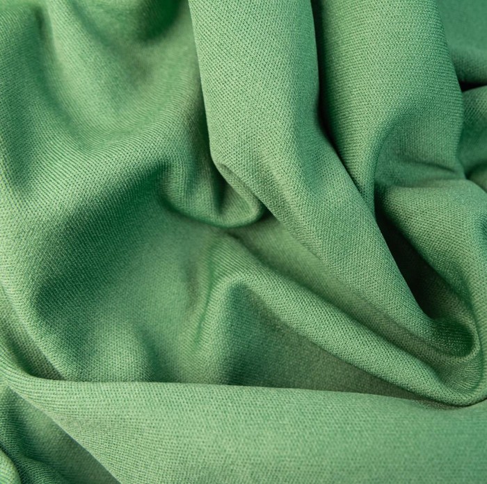 Bahan rayon untuk traveling. Bahannya ringan, jatuh, dan terasa sejuk di kulit/Foto: Freepik.com