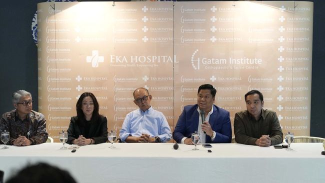 Eka Hospital MT Haryono hadirkan dokter terbaik, teknologi mutakhir, dan layanan nyaman berstandar internasional di dalam negeri.