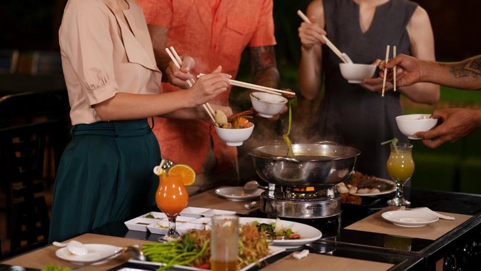 7 Rekomendasi Menu Potluck Simpel untuk Nataru, Dijamin Langsung Ludes!