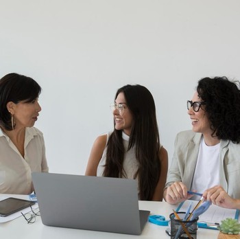 Menurut Ilmu Psikologi, Ini 5 Kebiasaan Sederhana yang Bikin Kamu Dihormati Orang Lain