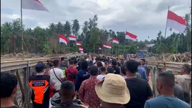 Jembatan Teupin Reudeup Pulih, Merah Putih Berkibar dan Doa Menggema