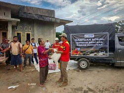 NHM Salurkan Bantuan Sosial untuk Masyarakat Terdampak Banjir di Sumut
