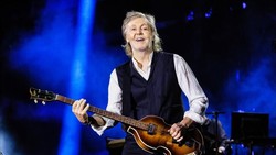Paul McCartney Terpukul Hofner Gulung Tikar, Kenang Bass Ikonik Era Keemasan The Beatles