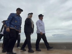 Pramono Targetkan Proyek Tanggul Laut Ancol Rampung 2029: Kurang 16,4 Km