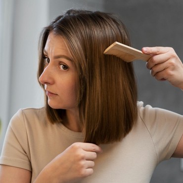 Cara Mudah Mengetahui Rambut Sehat atau Tidak, Cuma Butuh Segelas Air