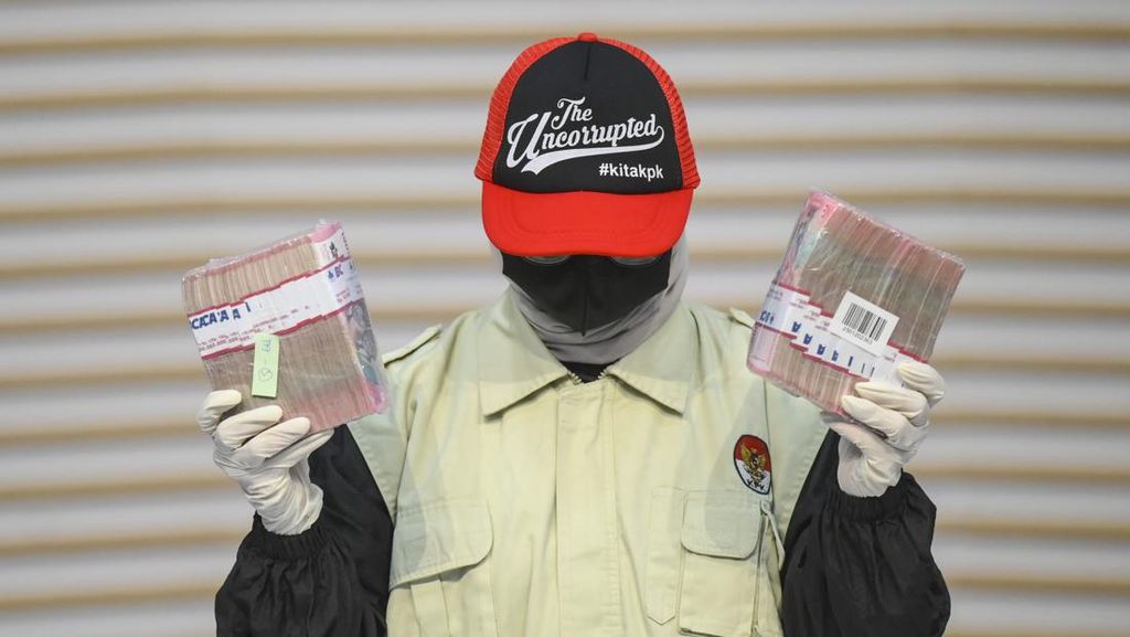 Pengusaha Didakwa Suap Bupati Bekasi Ade Kunang Rp11,4 Miliar