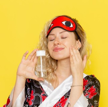 5 Bahan Skincare untuk Jaga Kulit Tetap Sehat di Musim Hujan