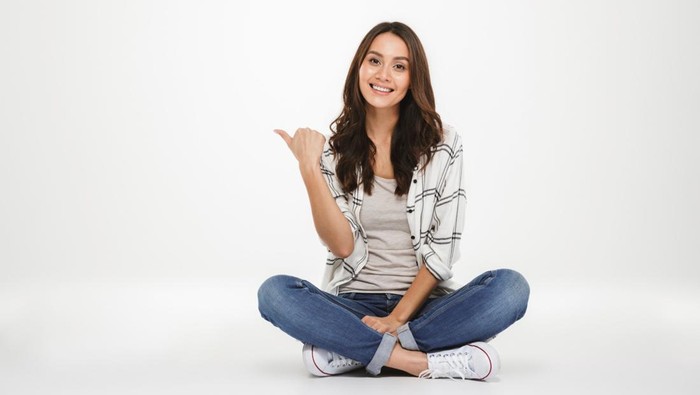 Ramalan Zodiak Minggu Ini: Hubungan, Karier, dan Keuangan di 22 - 28 Desember 2025