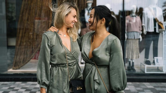 Orang lain akan menirumu. Mereka meminjam identitas untuk menutupi rasa insecure.