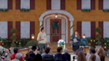 Disney Pecahkan Rekor Rumah Kue Jahe Terbesar di Ultah Home Alone