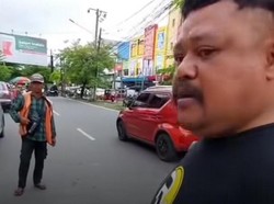 Heboh Jukir Ngaku Setor Rp 150 Ribu ke PD Parkir Makassar Pakai Bahu Jalan