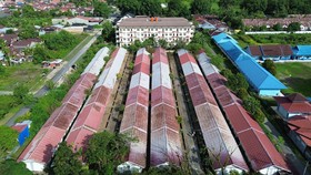 Kebut Huntara Korban Banjir Sumatra, Petugas Kerja 18 Jam per Hari