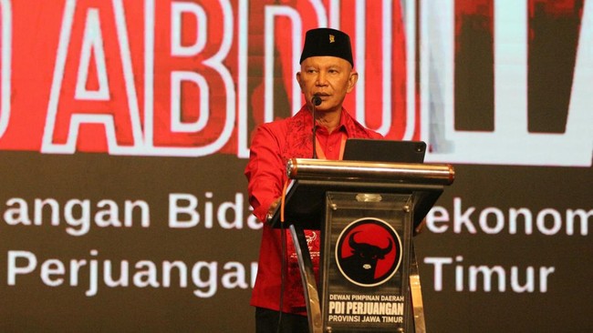 Ketua DPD PDI Perjuangan Jatim, Said Abdullah, ajak pengurus solid membesarkan partai, Targetkan 1-1,5 juta anggota dalam lima tahun dengan program kerakyatan.