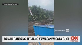 VIDEO: Banjir Bandang Terjang Kawasan Wisata Guci