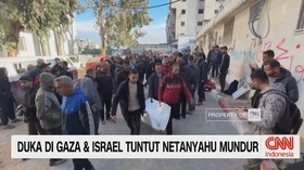 VIDEO: Korban Serangan di Gaza Dimakamkan, Protes Muncul di Tel Aviv